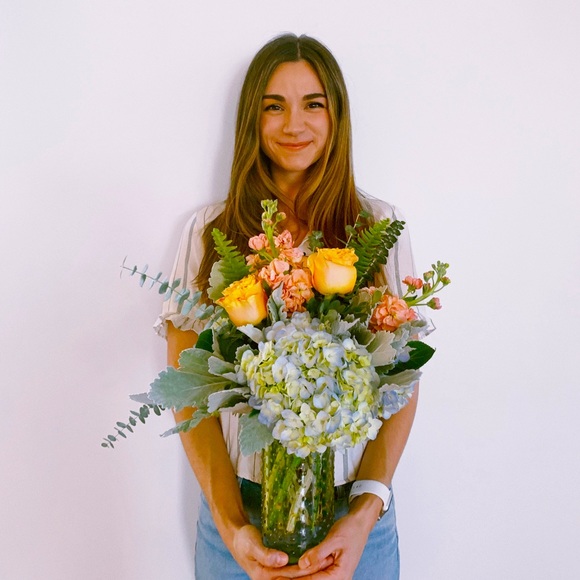 Meet your Posher, Lauren - Picture 1 of 2